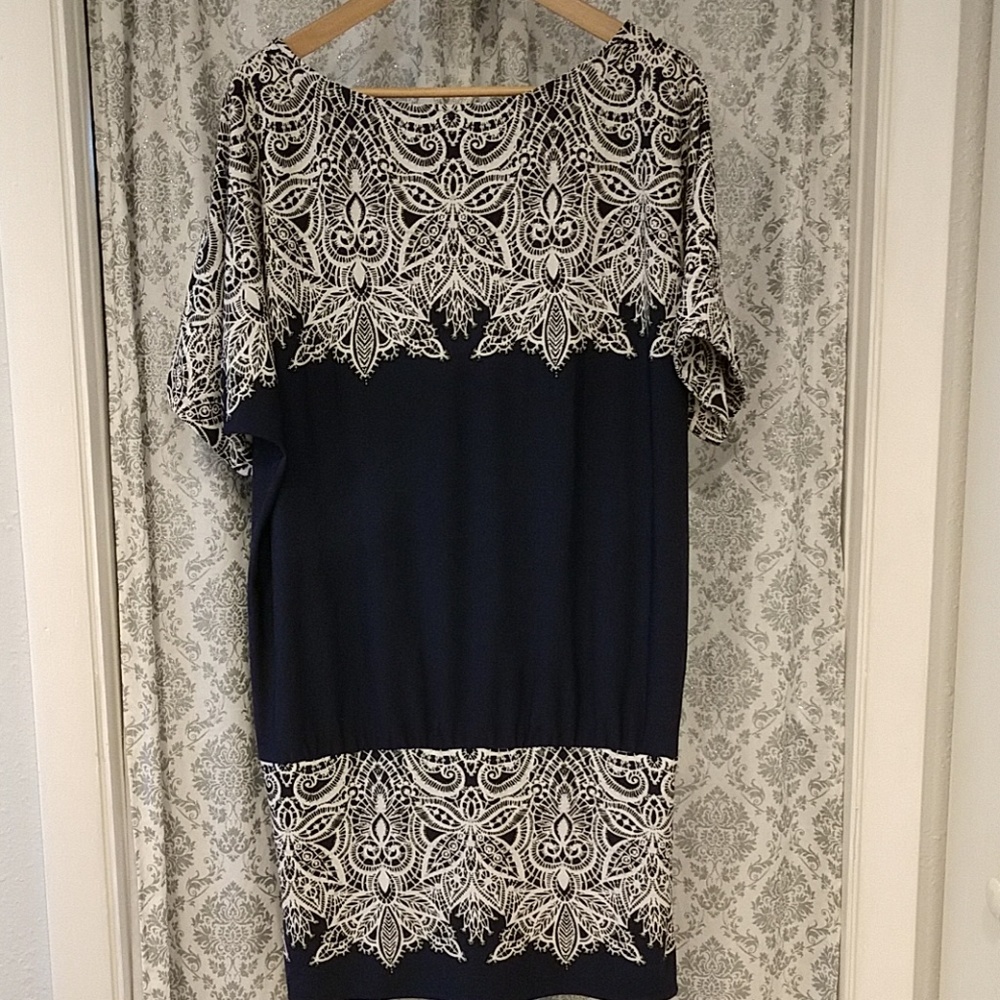 3/$20 🌈 BCBG MaxAzria Dress